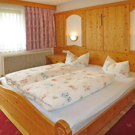 Wiesenhof-2 By Interhome Лангенфельд